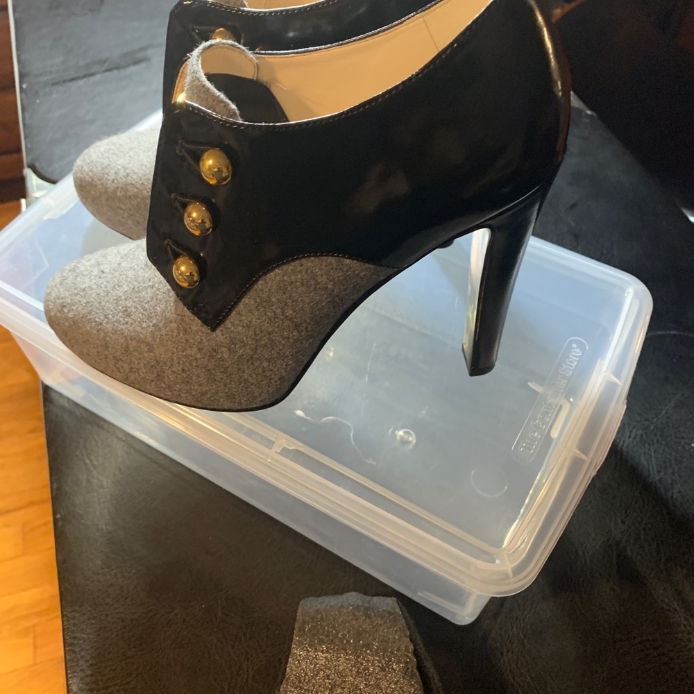 Nine West  Bootie-Gray and Black w/ gold hardware.